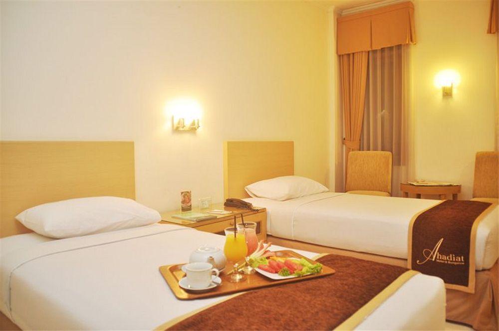 Ahadiat & 3* Bandung