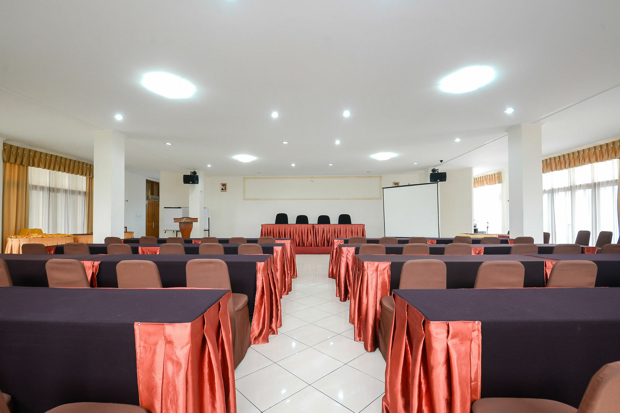 Hotel Ahadiat &