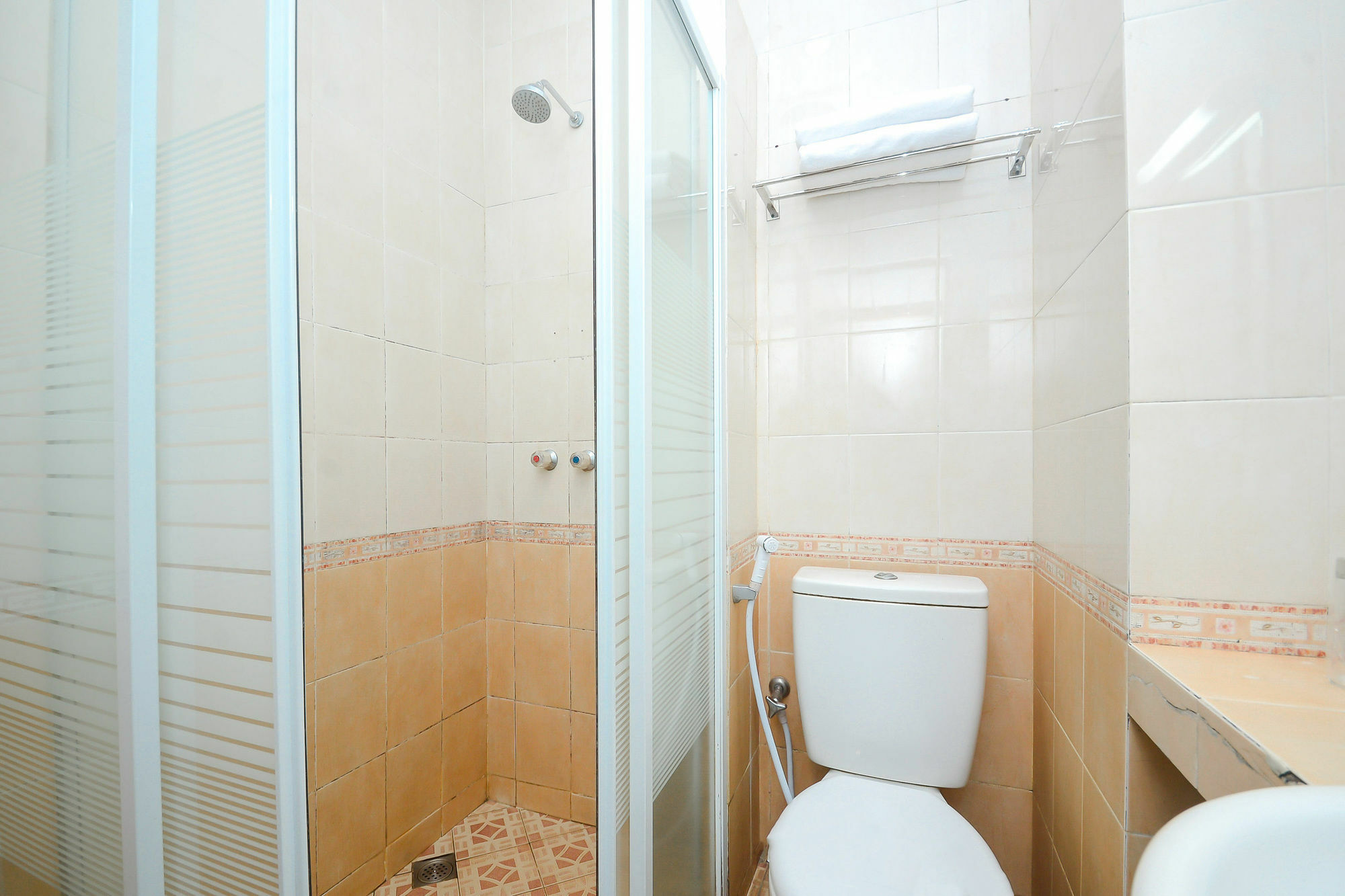 Hotel Ahadiat & 3*